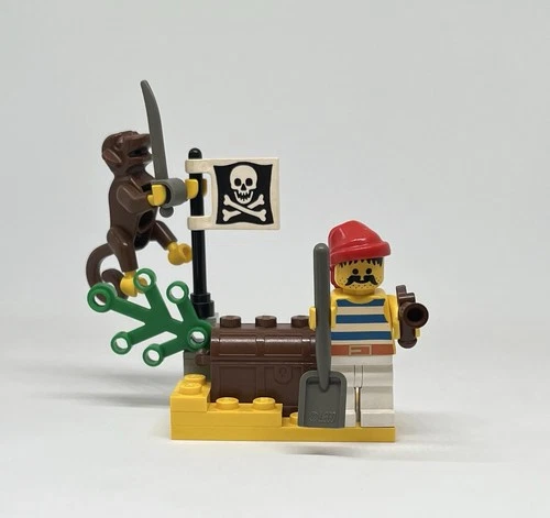LEGO Buried Treasure Pirate Set 6235 LEGOLAND Chest Monkey Beach - Vintage 1989