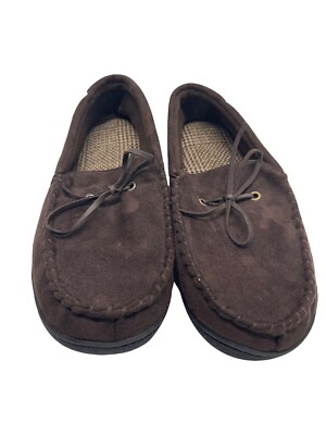 Isotoner Moccasin Slippers Men display picture 2