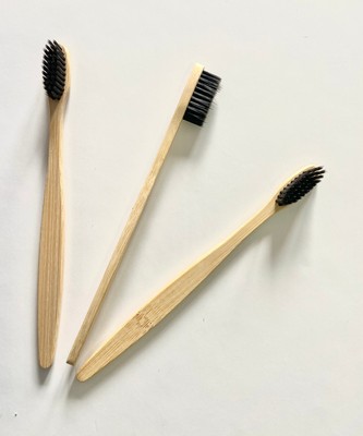 Die SFX Spritzbürste | Eco Tools | Prothetikanwendung | SFX Make-up Kit