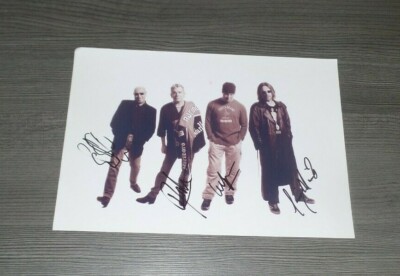 NAZARETH *Love Hurts*, original signed Photo 20x30 cm (D35) 