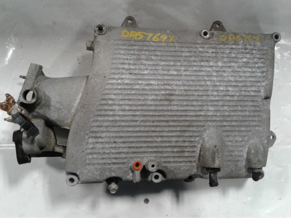 Used Upper Engine Intake Manifold fits: 2004 Chevrolet Malibu 3.5L upper Upper G Foto 4 de 4