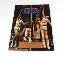 1972-73 Houston Rockets at New York Knicks NBA Basketball Program 11-16-72