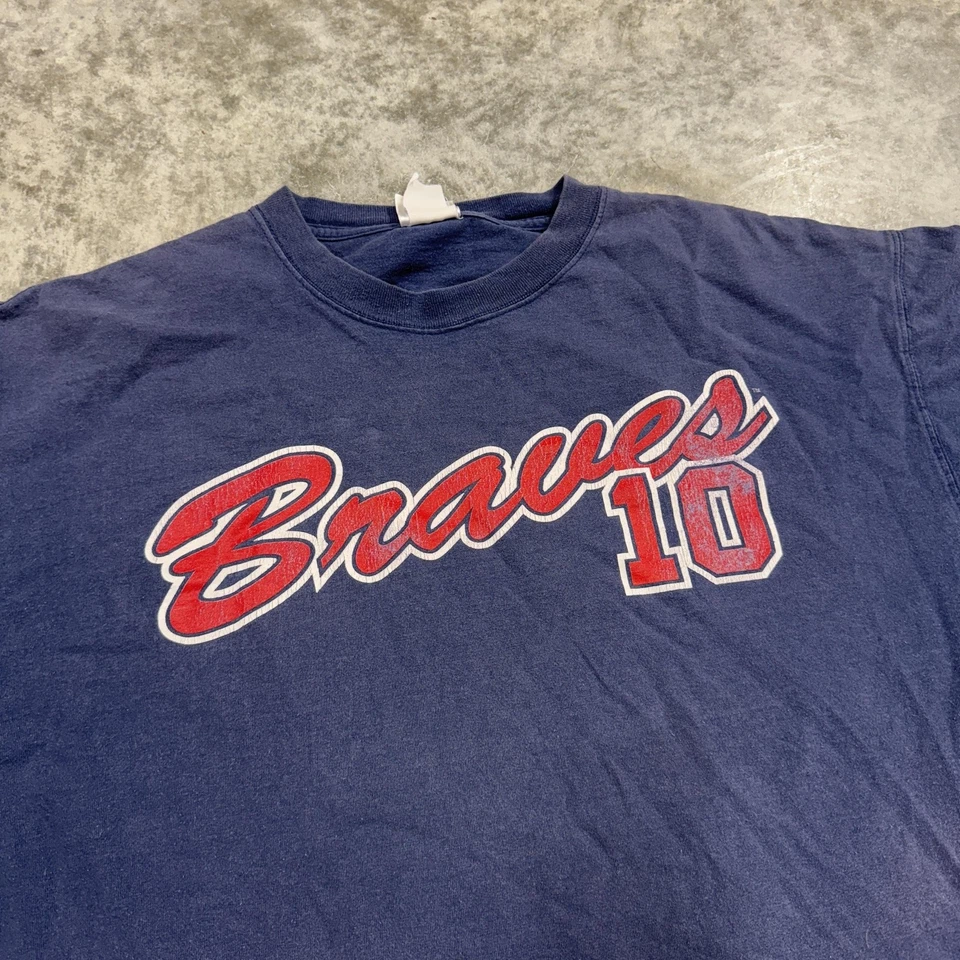 Vintage Atlanta Braves Shirt Mens MLB Baseball Chipper Jones 10 T-Shirt 2000s - Image 2 of 4