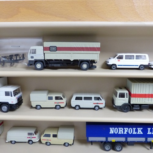 Herpa etc. 1:87 Konvolut Fahrzeuge 28 Stück teilweise Raritäten!! EX3707 - Bild 3 von 10