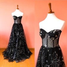 Black Constellation Embroidery Tulle Dresses Sweetheart Sleeveless Evening Gowns