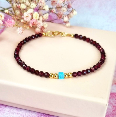 Himmelblauer Opal und Rubin Geburtsstein Armband  24kt Gold