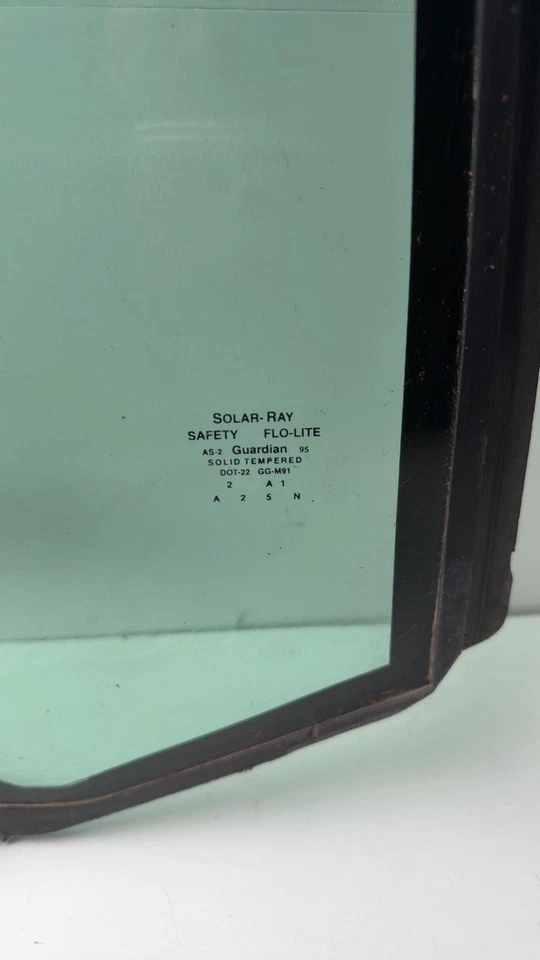 1988-1999 CHEVY PICKUP 1500 Front Door Glass/window Chevrolet Left - Image 3 of 4