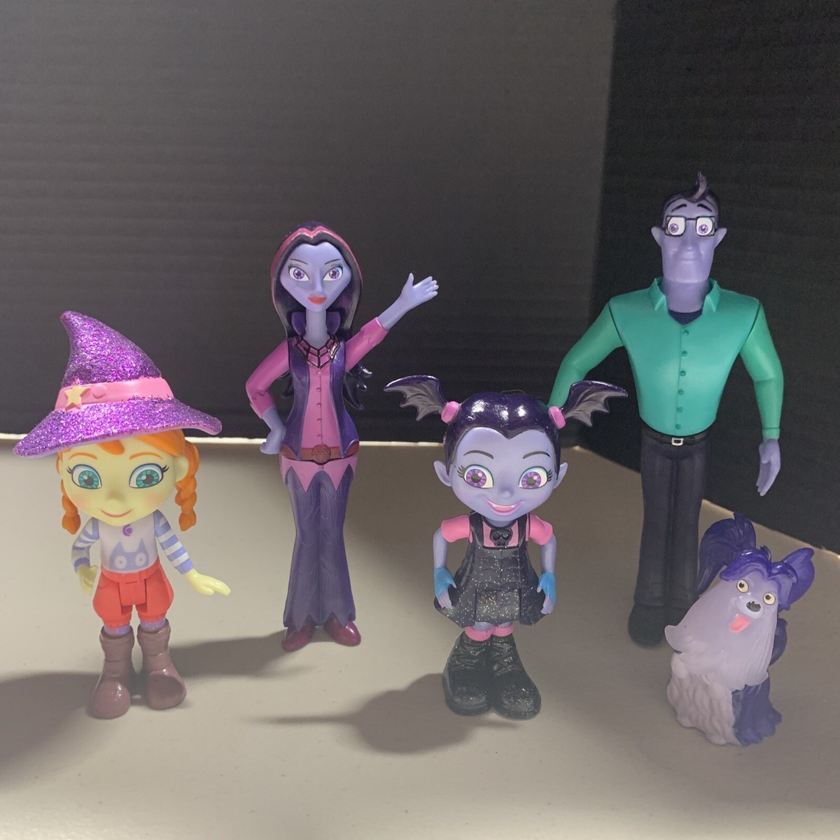 Disney Junior Vampirina Fangtastic Friends Family Lot Figures Phoebe  Boris Dog