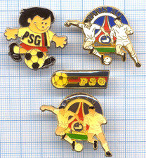 Lot PIN'S FOOTBALL PSG PARIS Saint ST GERMAIN dont 1 ARTHUS BERTRAND SOCCER CLUB