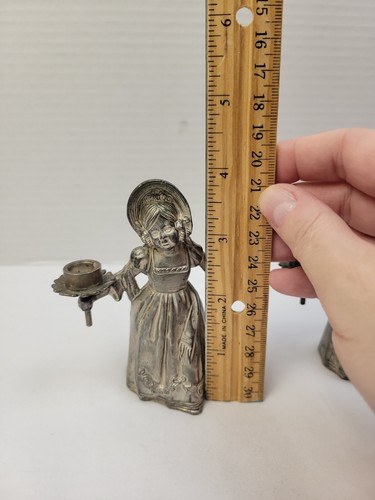 Antiguo candelabro Mary Gregory peltre dama vestido mesa cena miniatura 4" - Imagen 2 de 12
