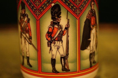 VINTAGE SADLER DUKE OF WELLINGTON & SOLDIERS BATTLE OF WATERLOO MUG BOXED - Picture 5 of 12