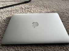 Apple 13" MacBook Air  2.2GHz i7 8GB 2015