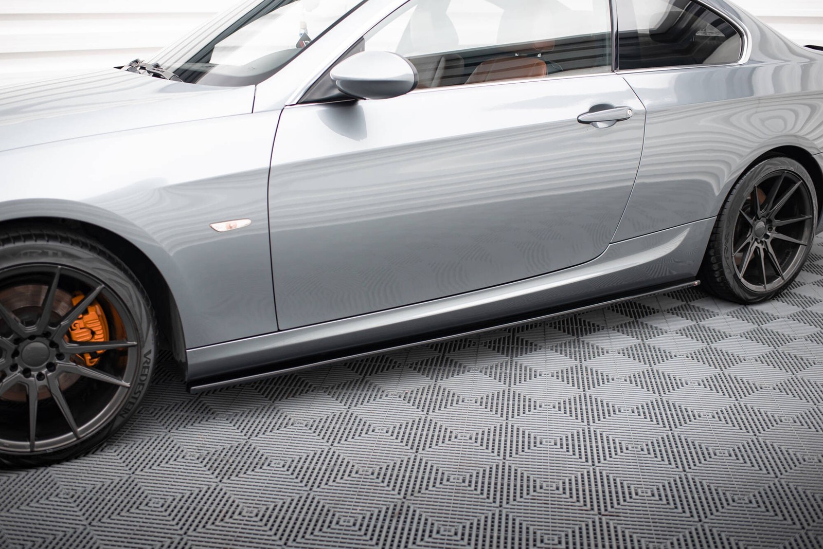 Rajouts bas de caisse Maxton en ABS noir brillant anti-UV pour BMW E92 Pack M