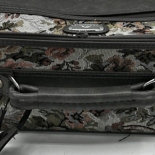 JORDACHE Luggage!! 20”x13x6 - Picture 5 of 11