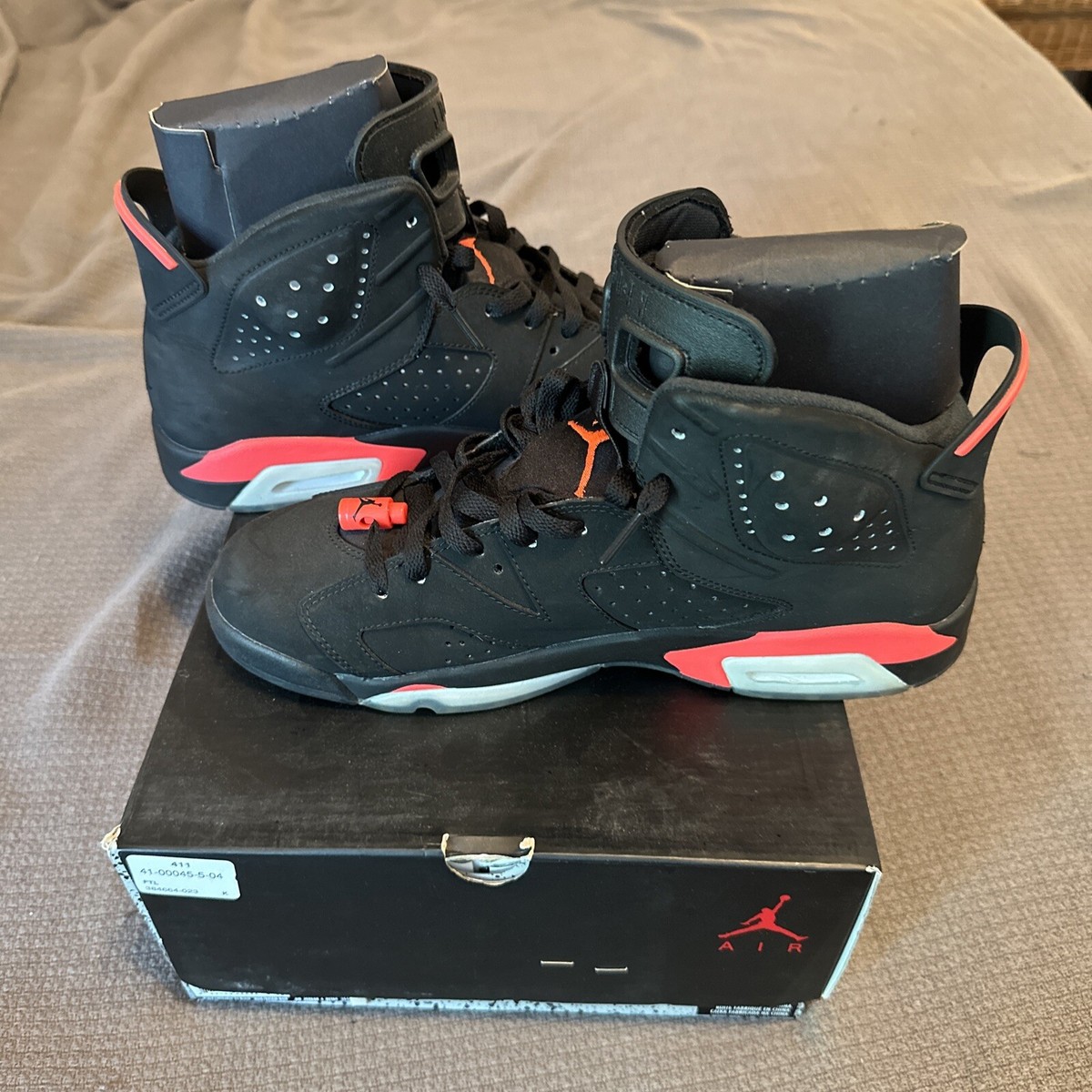 シューズ(男性用) NIKE AIR JORDAN 6 RETRO \"INFRARED BLACK Jordan 6 Retro 'Infrared' 2019 - Air Jordan - 384664 060