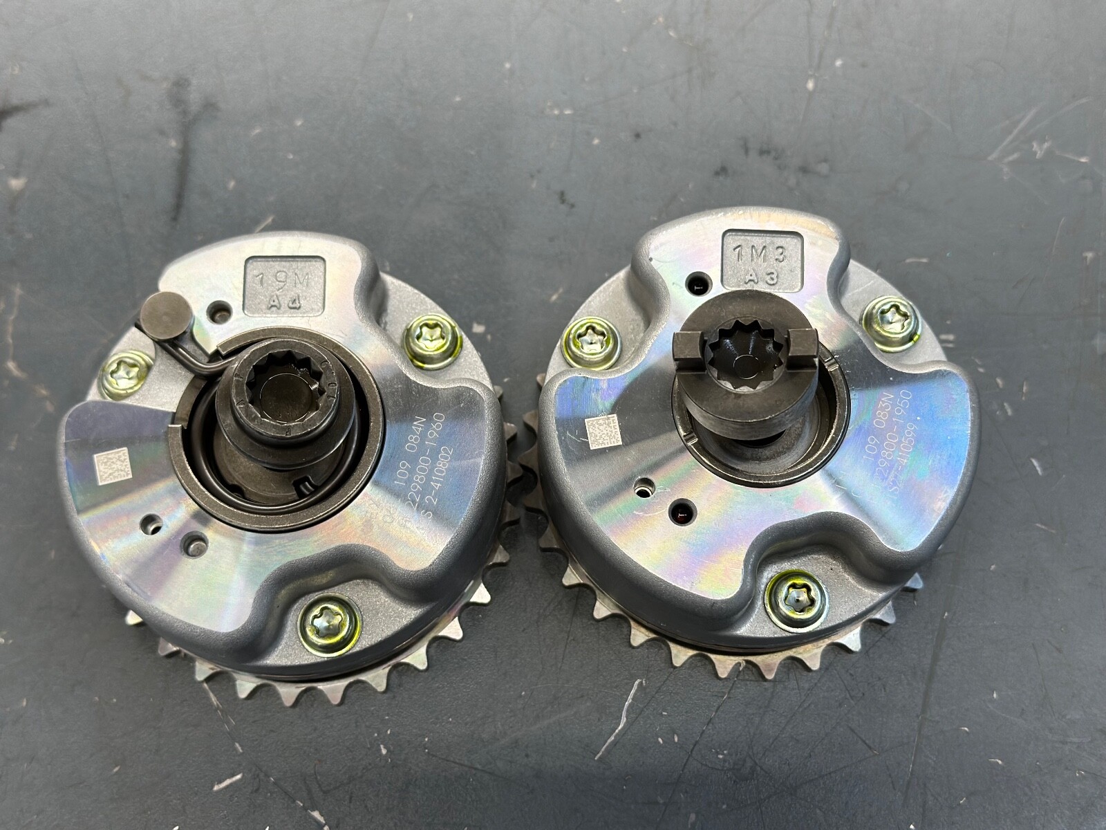 Bentley 4.0tt Audi RS6 RS7 Camshaft Timing Adjuster 06E109083N/-84N SET of 2