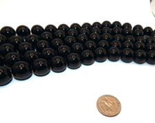 Onyx 17mm Round beads AAA 16 in strand