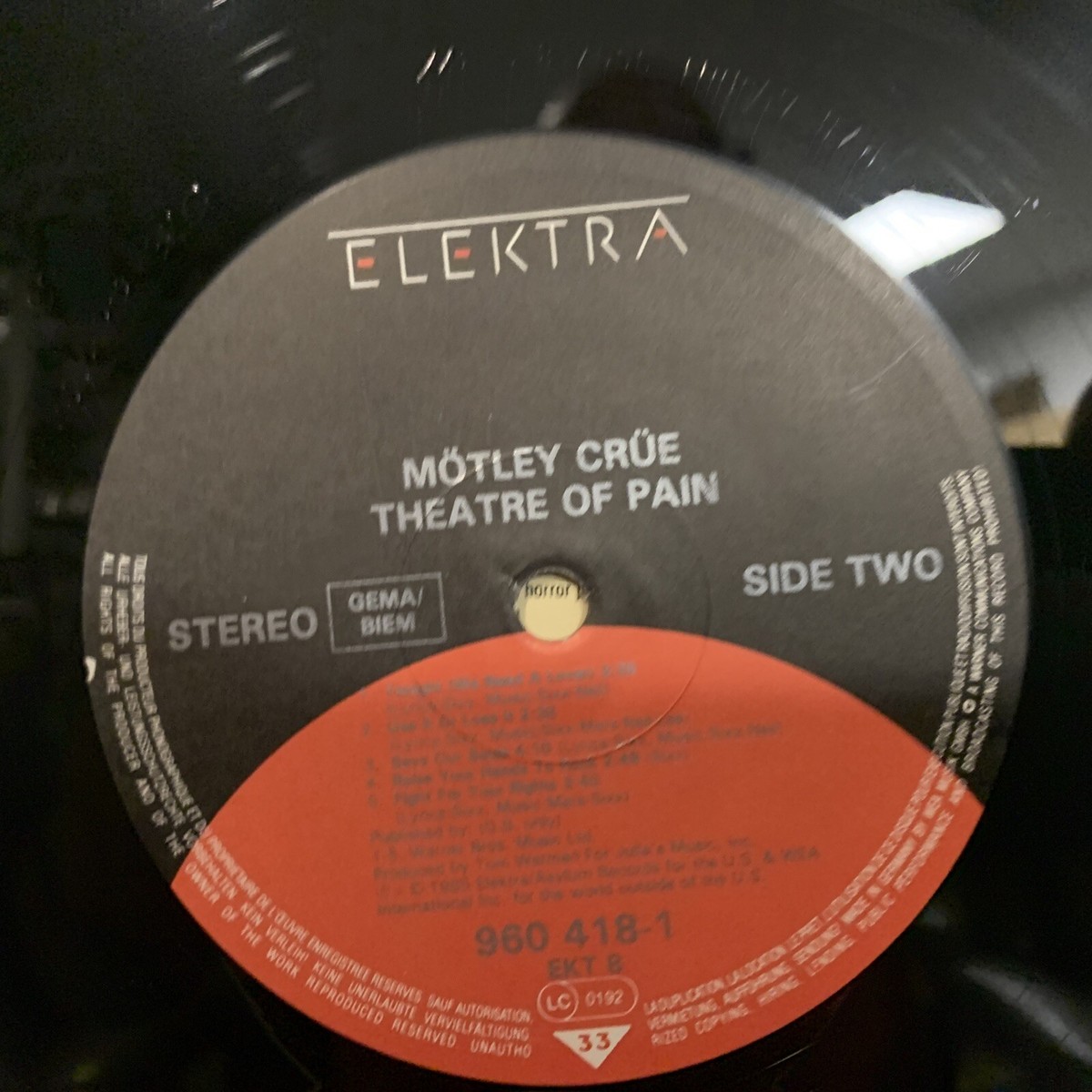 Mötley Crüe – Theatre Of Pain LP 1985 Elektra – 960 418-1 EX