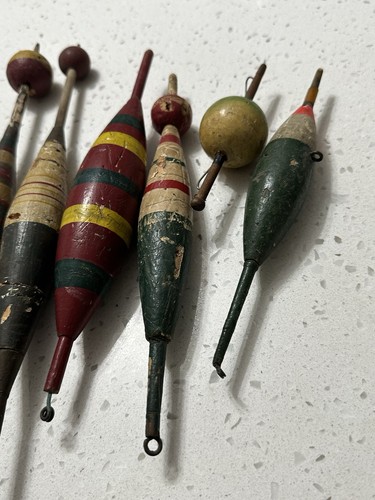 Antique Wooden Fishing Bobbers Floats Vintage Old Hunting Tackle Lure Bait - Picture 6 of 9
