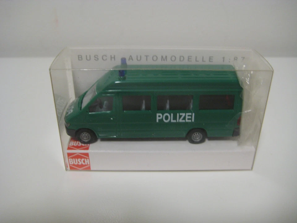 Busch H0 47816 (2) - Furgón de policía Mercedes-Benz Sprinter - Imagen 2 de 4