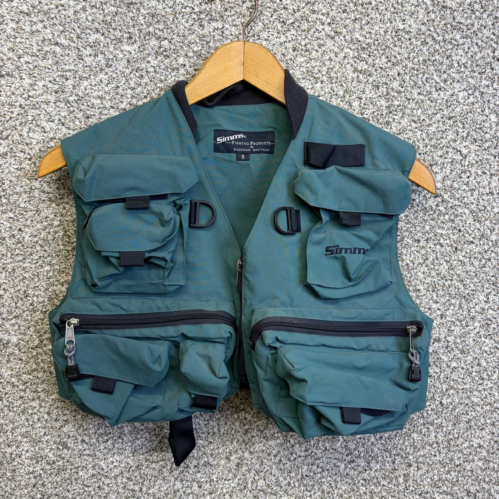 VTG Simms Fishing Vest Mens Small Green Multi Pocket Outdoor USA Montana 80s
Opens in a new window o