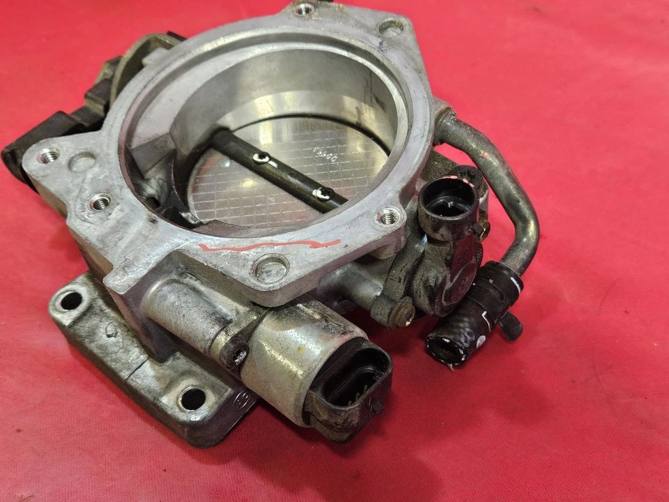 Oldsmobile Cadillac 1996-1999 4,0 L 4,6 L V8 válvula de carrocería de acelerador de inyección de combustible Foto 2 de 4