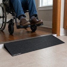 Customizable Non-Slip 2.5 cm Threshold Ramp | 650 kg for Wheelchairs & More