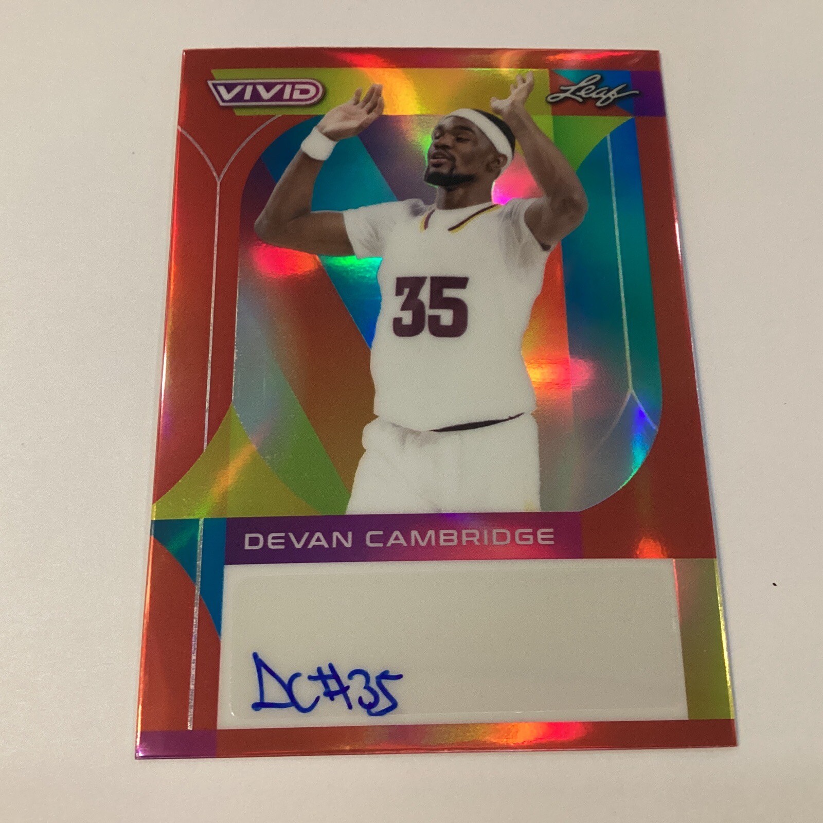 2022-23 Leaf Vivid Base Auto Red /35 Devan Cambridge #BA-DC1 Auto d