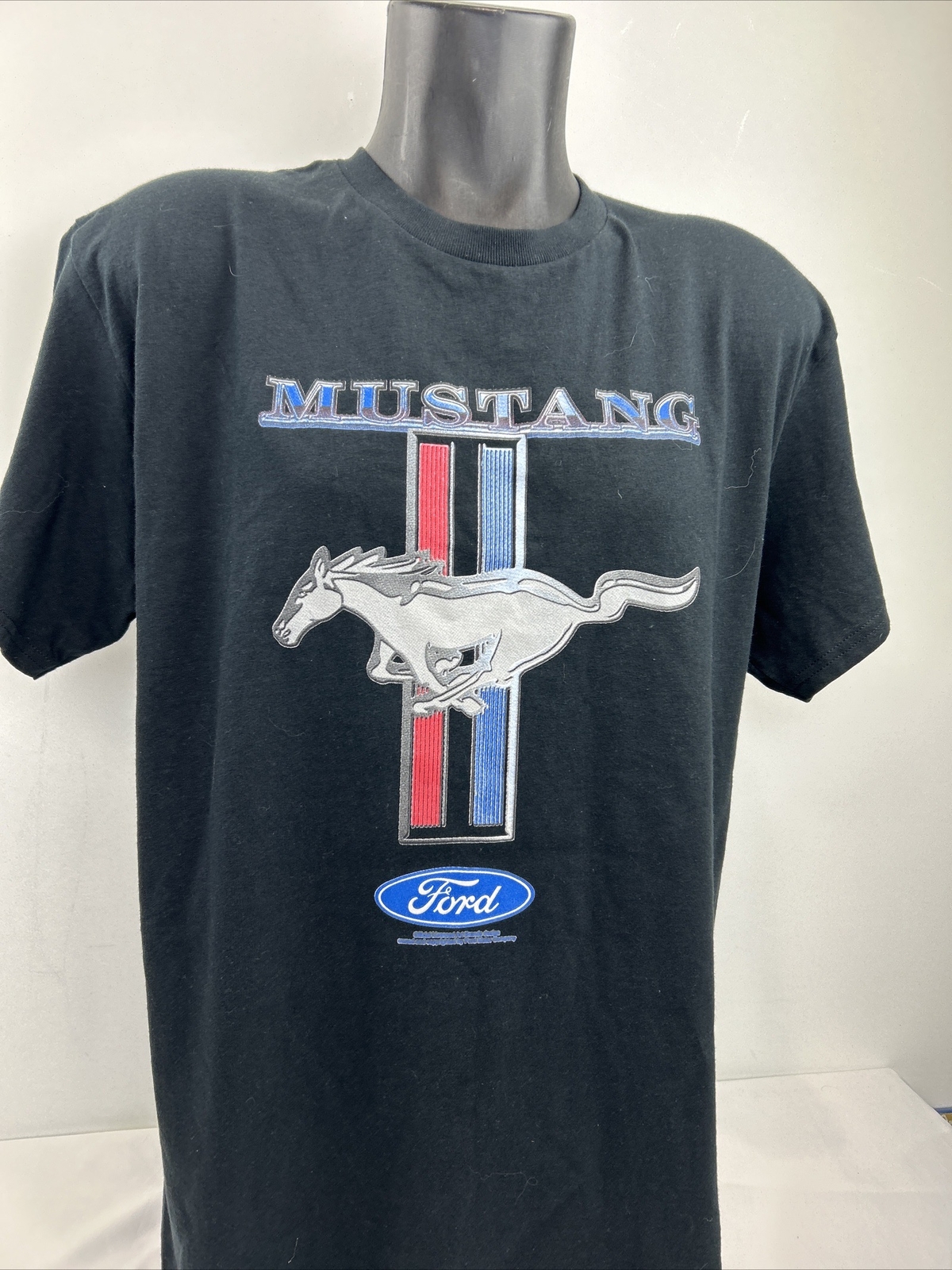 PONY T shirt vintage FORD MUSTANG con logo grafico a maniche corte nera taglia L
