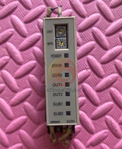 One Used Omron E5ZN-2CNF03TC-FLK DC24V Temperature Controller
