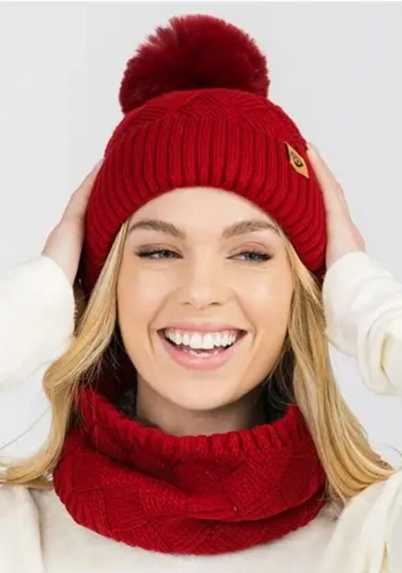 Red Fleece Lined Detachable Pom-pom Beanie And Scarf Set