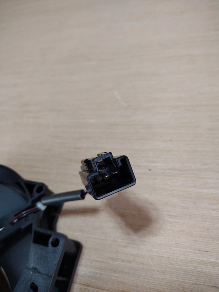 Ventilador soplador trasero asiento conductor delantero Lexus HS250h 2010-12 85867-33010 OEM Foto 3 de 4