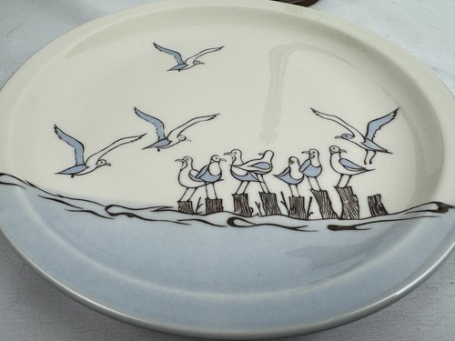 Hand Crafted Otagiri Original Japan Decorative Seagulls Plate with Wood Display - Picture 8 of 8
