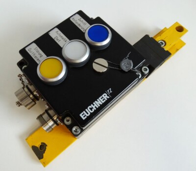 Euchner TZ2RE024RC18VAB-C2198 100446 Safety Switch Ui=32V Fzh=24V AC/DC -used-