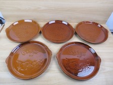 vecchio SET DI 5 PIATTI PER PIZZA VASSOIO marroni in ceramica decorati a mano di