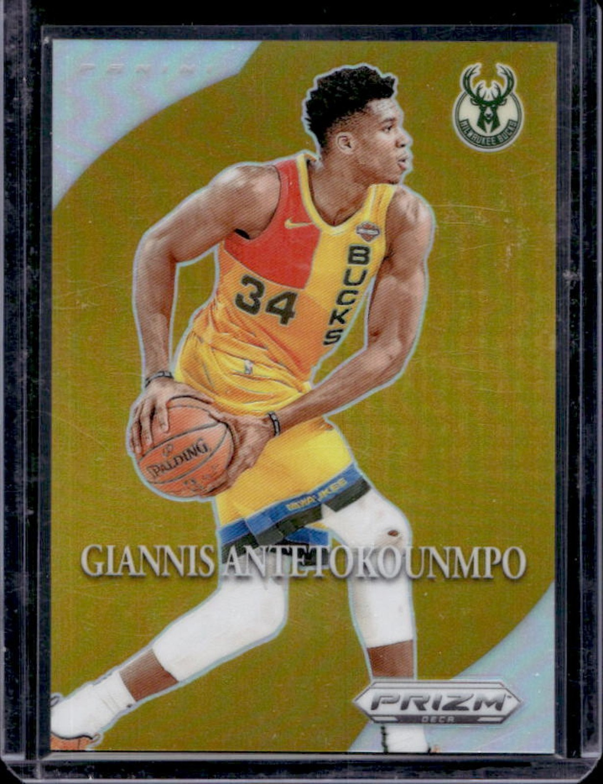 2023-24 Prizm Deca Giannis Antetokounmpo Most Valuable Players Gold #2/10 Bucks