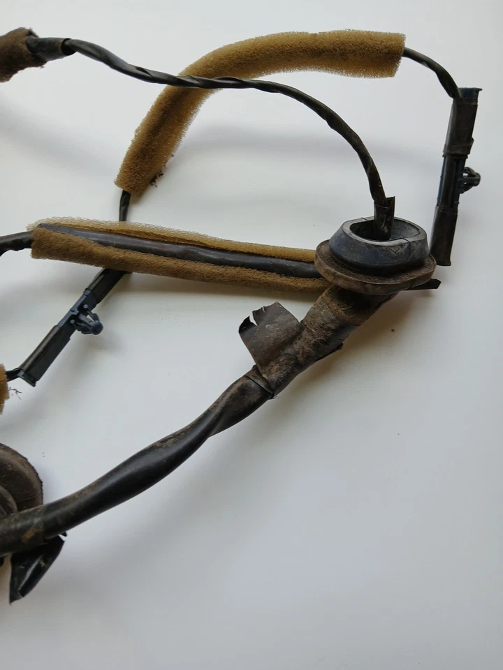 Geo Metro 1992 convertible de 2 puertas para puerta de pasajero arnés de cables cerradura de puerta OEM usado Foto 4 de 4