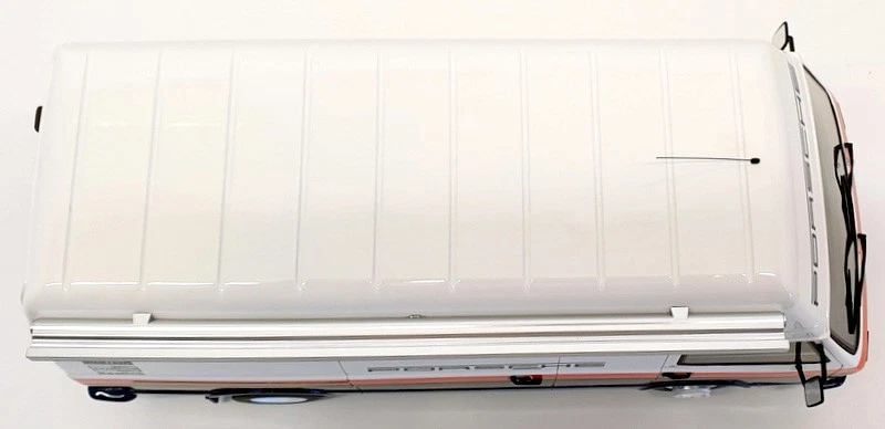 Otto Mobile 1/18 Scale OT907 - Volkswagen LT35 Van Porsche Assistance 1985 - Image 4 of 4