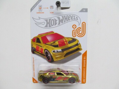 Hot Wheels id Series - 2021  id Chase car - Gold '15 Dodge Charger SRT