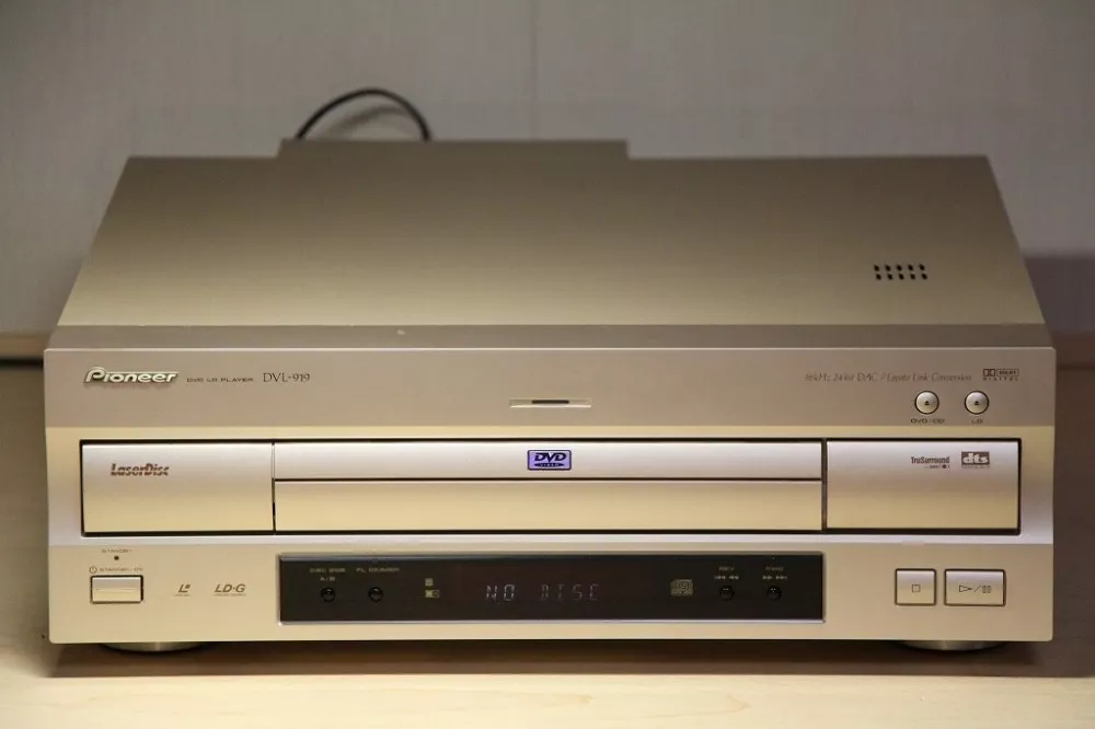 Pioneer DVL-919 laserdisc player DVD / LD compatible player Gold [056