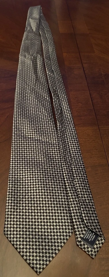 Corbata de cuello Stafford Essentials negra 100 % poliéster para hombre hecha en China Foto 3 de 4