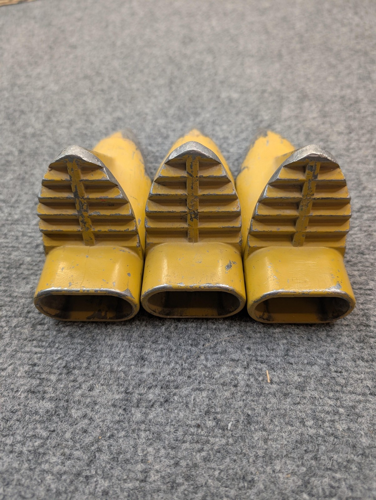 Set 3 Heavy Duty Yellow Steel Ground Spikes Anchors Replacement Parts Hardware