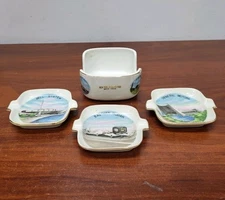 NEW YORK WORLD'S FAIR 1964 Souvenir Set THREE w/ Holder  Gold Trim 1963 N.Y.W.F.