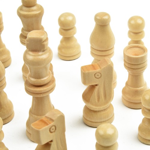 32 Piece Portable Wooden Carved Small Chess Pieces Hand Crafted Set King Tools - Picture 3 of 20