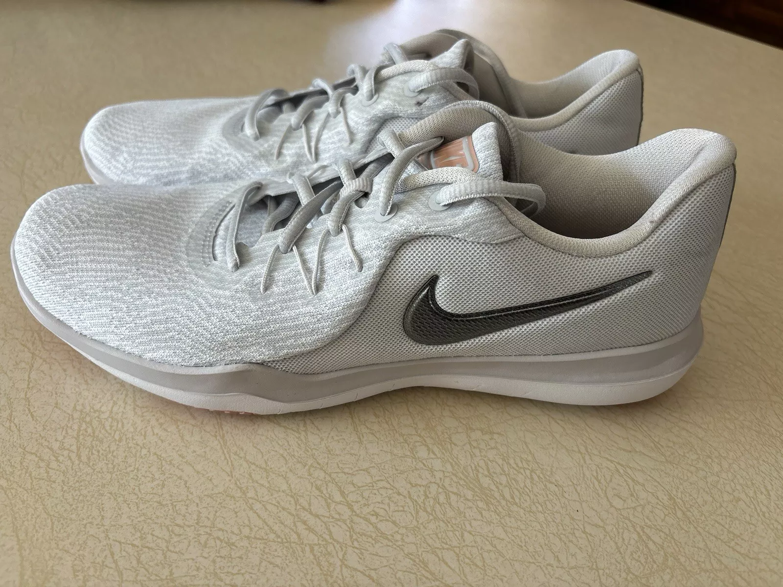 Nike Femme Flex Supreme TR6 Taille 9 Couleur Gris Clair Multi