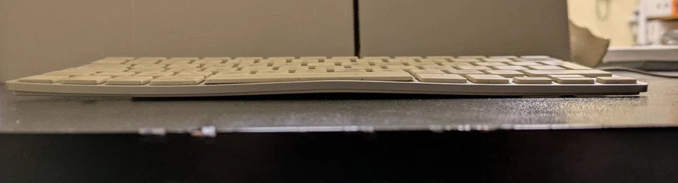 Apple iMac 20" Intel Core 2 Duo, 2.66 GHz, 4GB All-in-One Desktop - Immagine 3 di 4