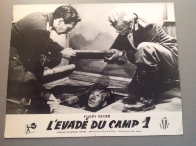 AUSBEUTUNGSFOTO (LOBBY CARD): DER ENTFLOHENE AUS LAGER 1 (Hardy KUGER)