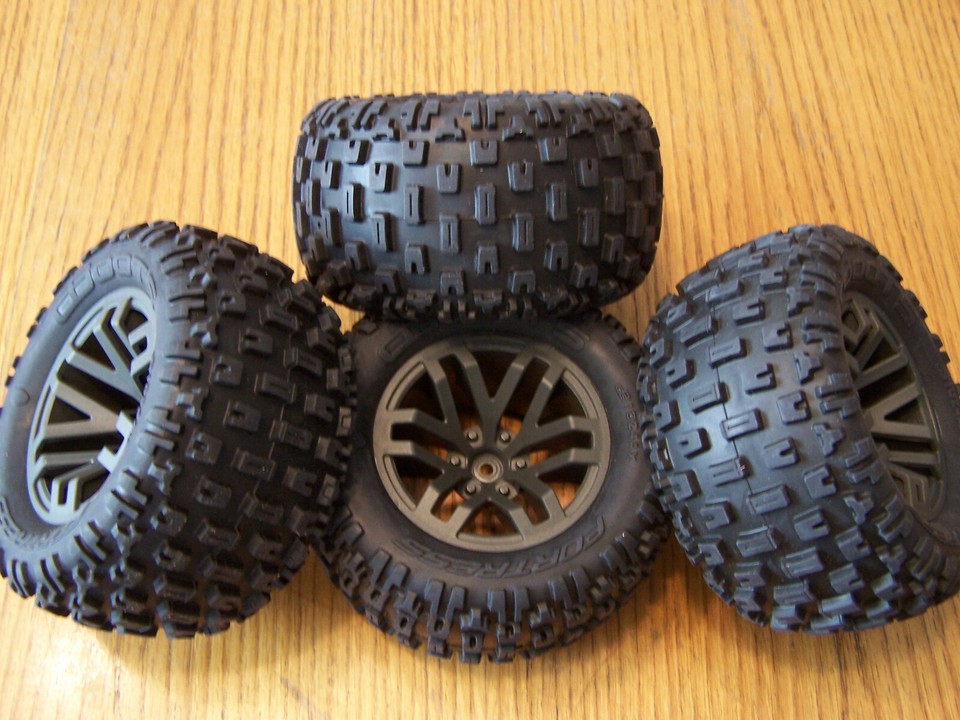 Arrma AR520051 Reifen DBoots Ragnarok MT & Einlage (2