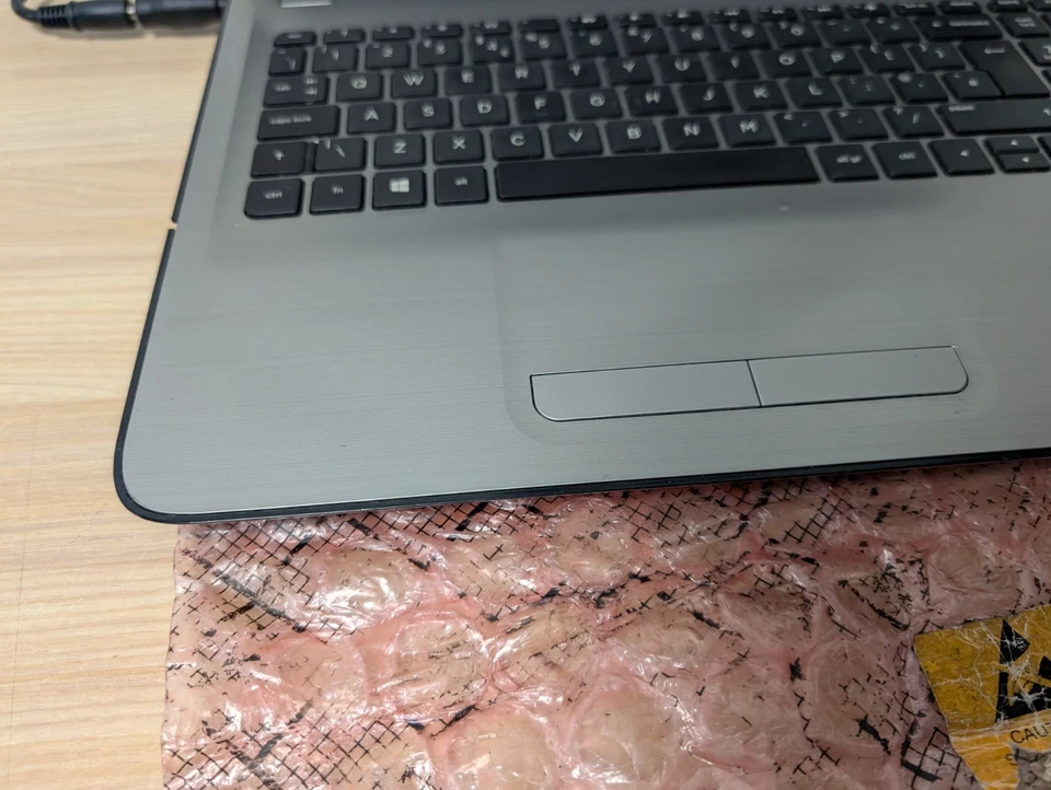 HP Notebook 15 (15-ay114na) - i5-7200U - 4GB Ram - No Storage - Image 2 of 4