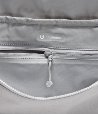 【Lululemon】ジム ダッフル バッグ 30L 3-in-1 ジムダッフルバッグ 30L | バッグ | Lululemon JP